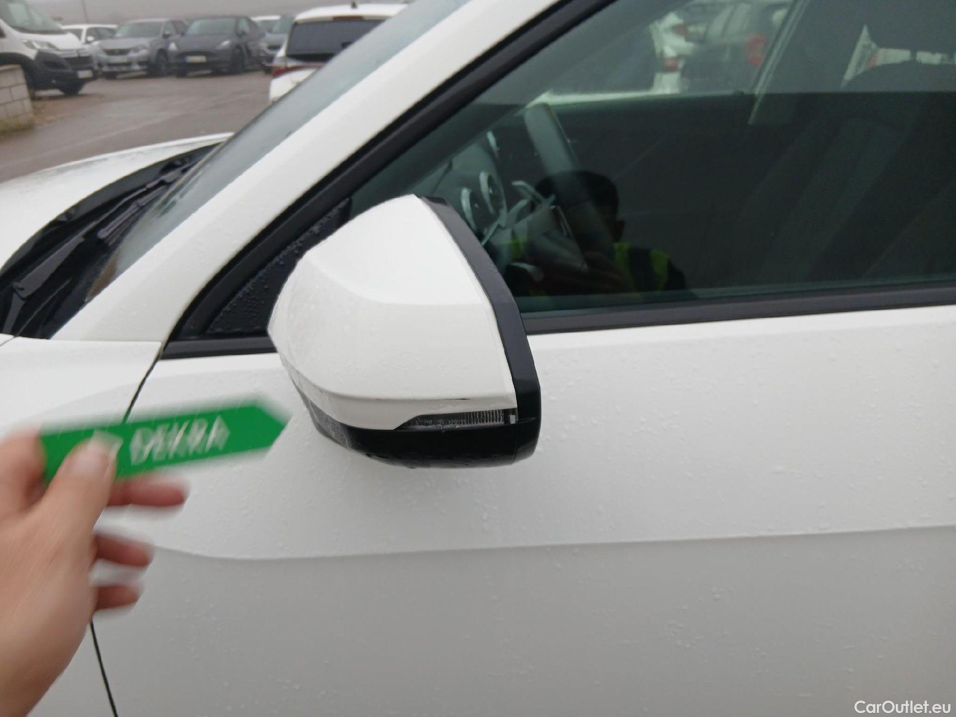  Audi  Q2 AUDI  / 2020 / 5P / todoterreno Advanced 30 TFSI 81kW (110CV) #7