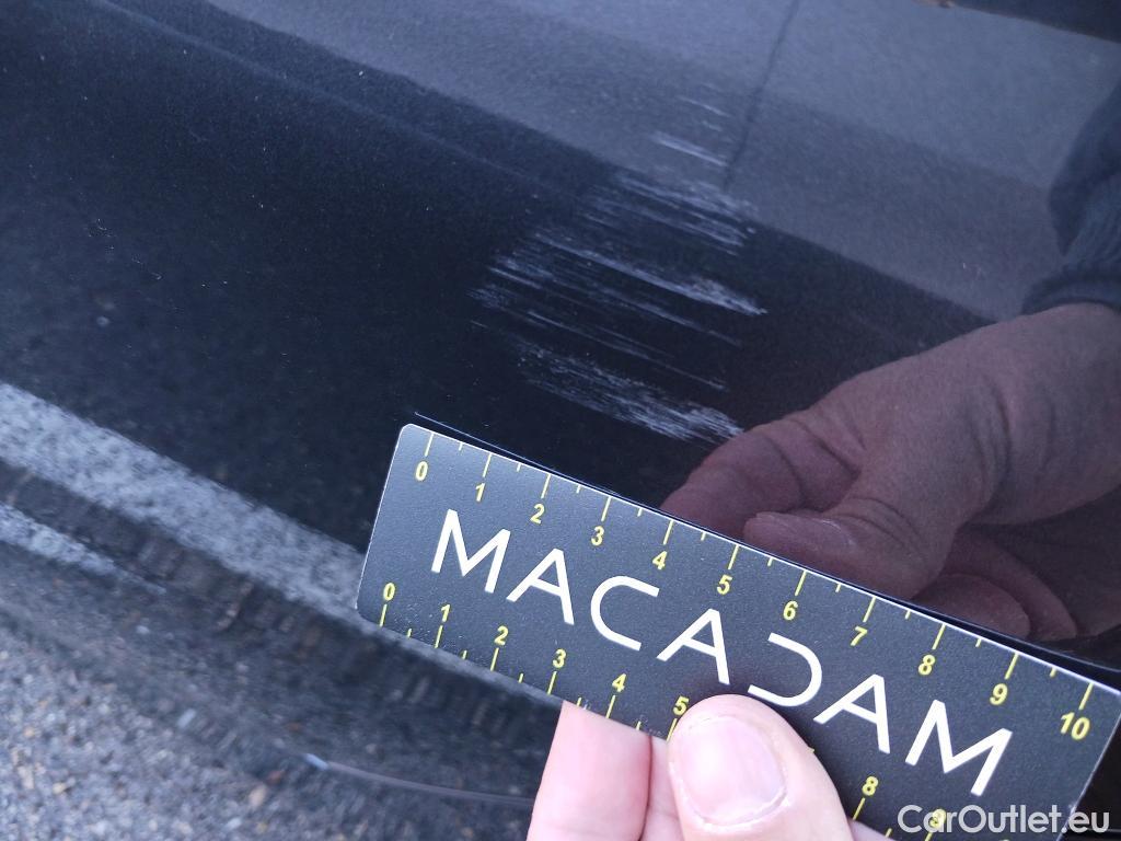  Bmw  Serie 1 BMW  / 2019 / 5P / berlina con portón 118i #2