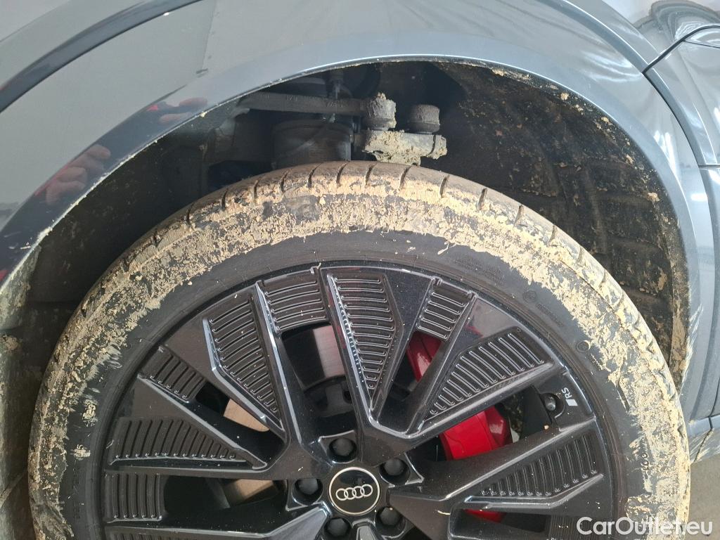  Audi  Q8 AUDI  Sportback e-tron / 2022 / 5P / SUV 55 Quattro Avus #7