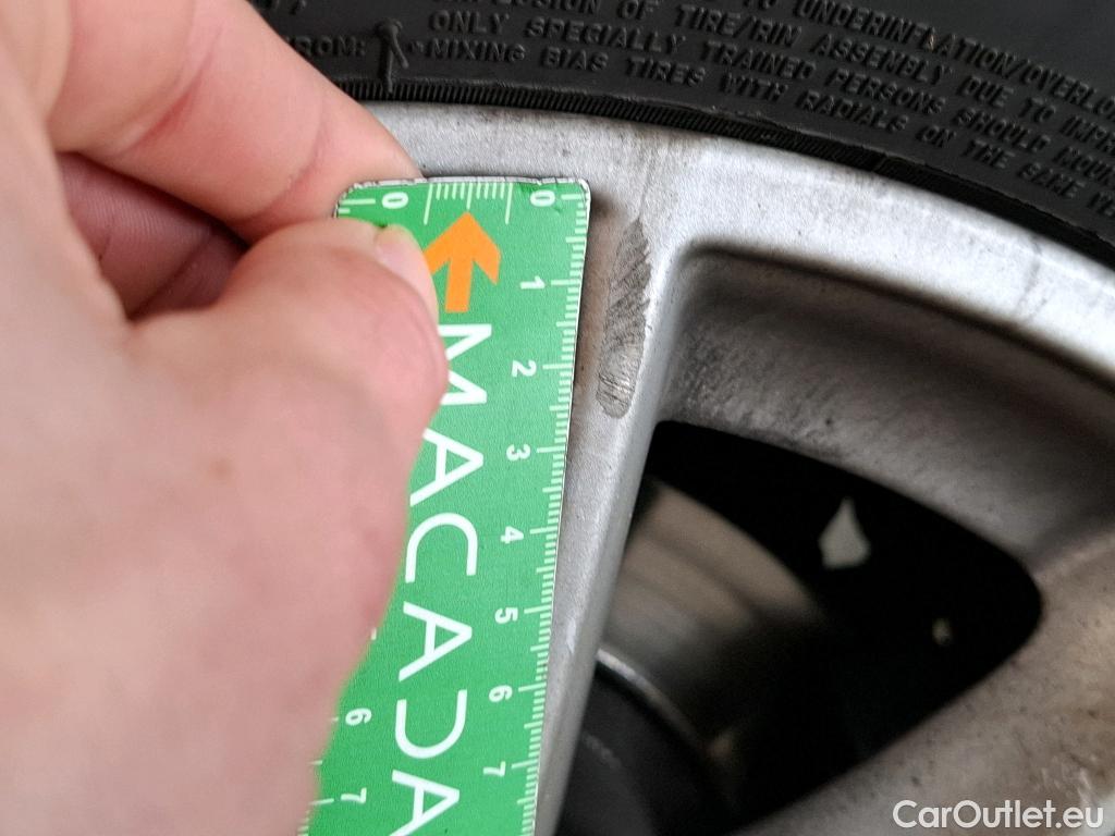  Bmw  Serie 2 BMW  Gran Tourer / 2018 / 5P / monospace 216d Business Design DKG7 #26