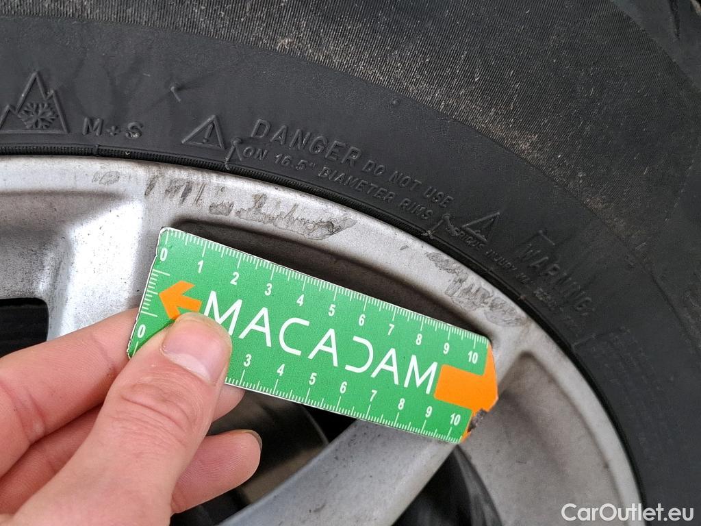  Bmw  Serie 2 BMW  Gran Tourer / 2018 / 5P / monospace 216d Business Design DKG7 #36