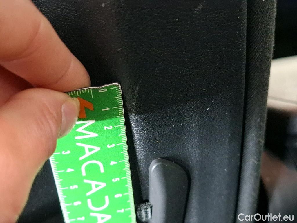  Bmw  Serie 2 BMW  Gran Tourer / 2018 / 5P / monospace 216d Business Design DKG7 #60