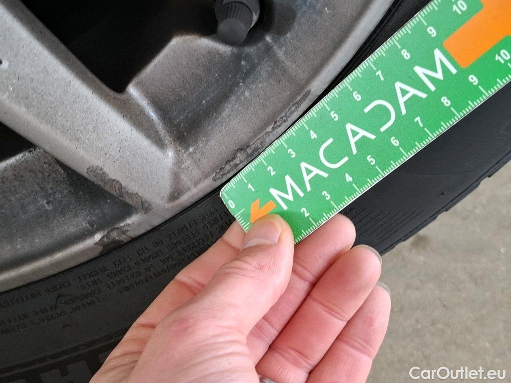  Bmw  Serie 2 BMW  Gran Tourer / 2018 / 5P / monospace 216d Business Design DKG7 #21