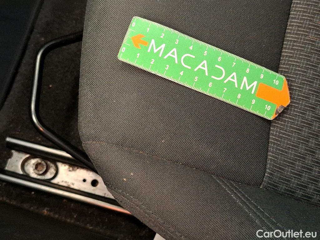  Bmw  Serie 2 BMW  Gran Tourer / 2018 / 5P / monospace 216d Business Design DKG7 #68