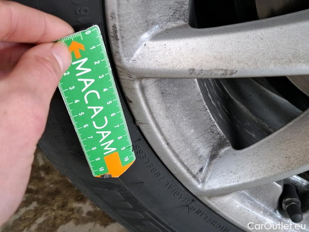  Bmw  Serie 2 BMW  Gran Tourer / 2018 / 5P / monospace 216d Business Design DKG7 #31