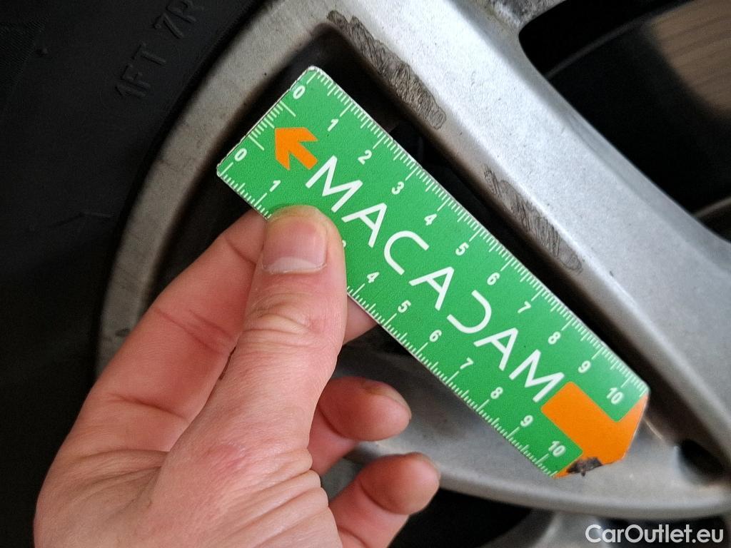  Bmw  Serie 2 BMW  Gran Tourer / 2018 / 5P / monospace 216d Business Design DKG7 #19