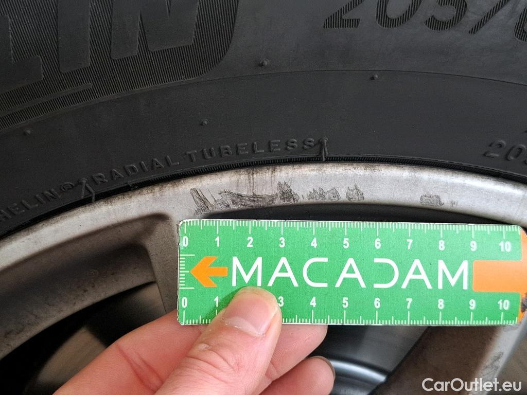  Bmw  Serie 2 BMW  Gran Tourer / 2018 / 5P / monospace 216d Business Design DKG7 #13