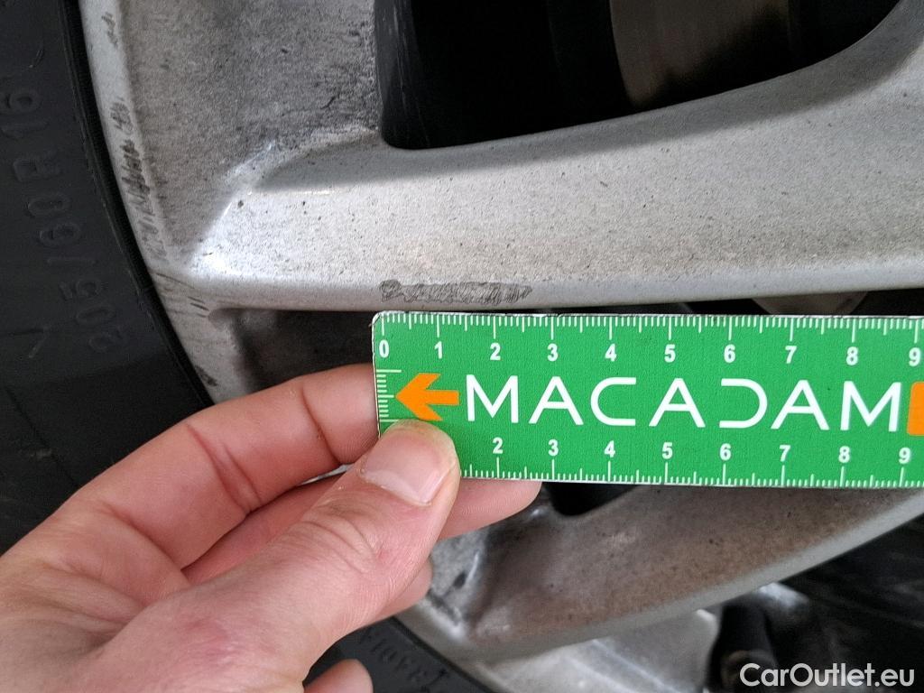  Bmw  Serie 2 BMW  Gran Tourer / 2018 / 5P / monospace 216d Business Design DKG7 #30