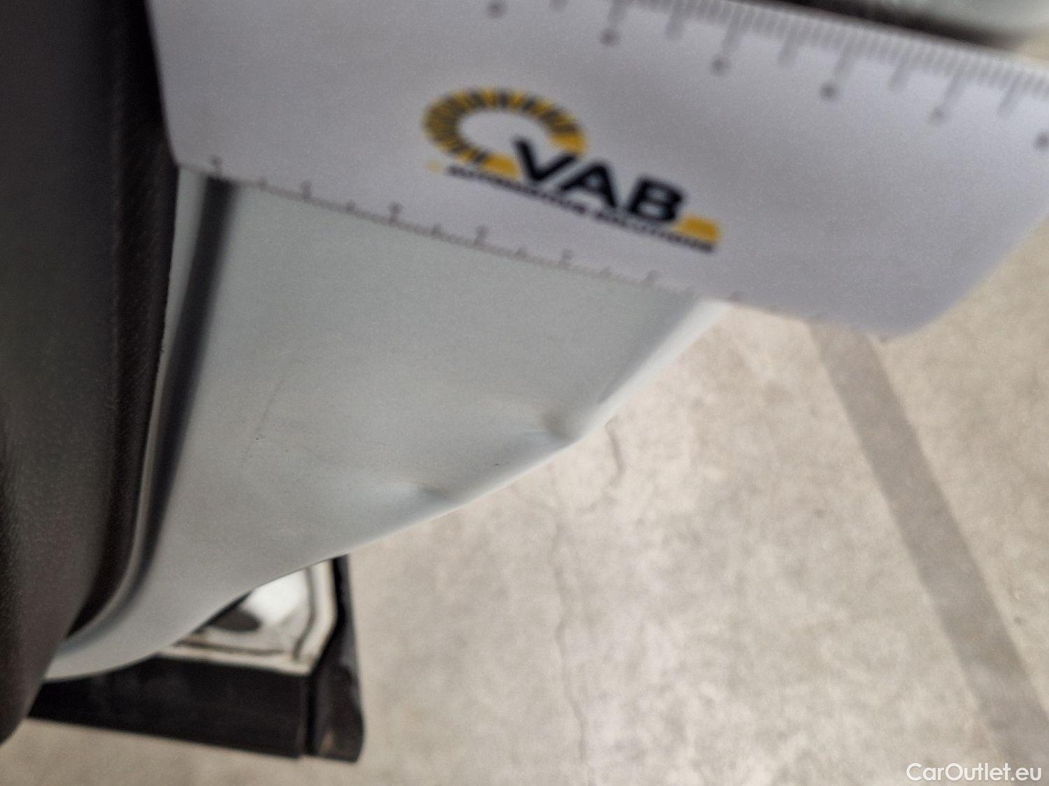  Peugeot  5008 Peugeot,  '16, Peugeot  1.5 BlueHDi 96kW S&S EAT8 GT Line 5d 7pl #26