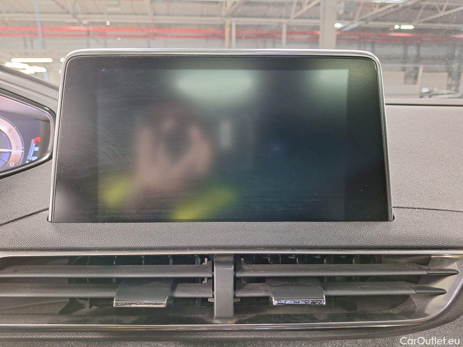  Peugeot  5008 Peugeot,  '16, Peugeot  1.5 BlueHDi 96kW S&S EAT8 GT Line 5d 7pl #1