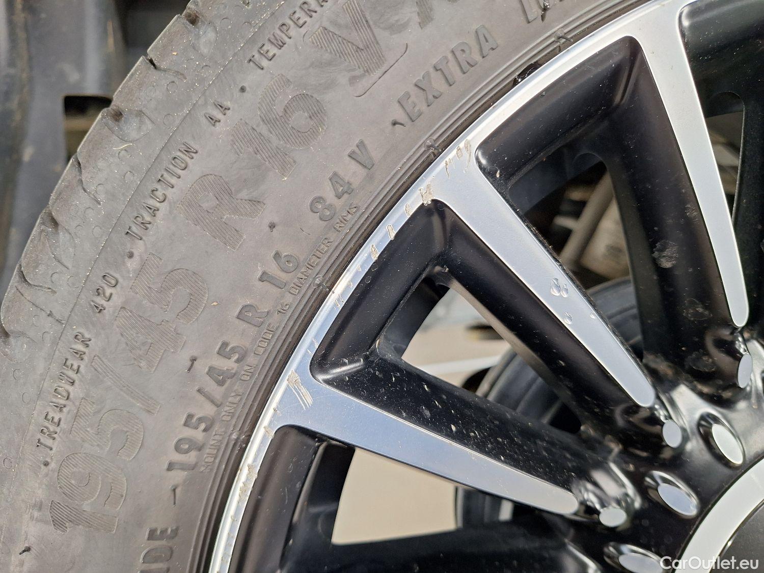  Fiat  500 Fiat, C '15, Fiat C 1.0 Hybrid 70 Launch Edition 2d #5