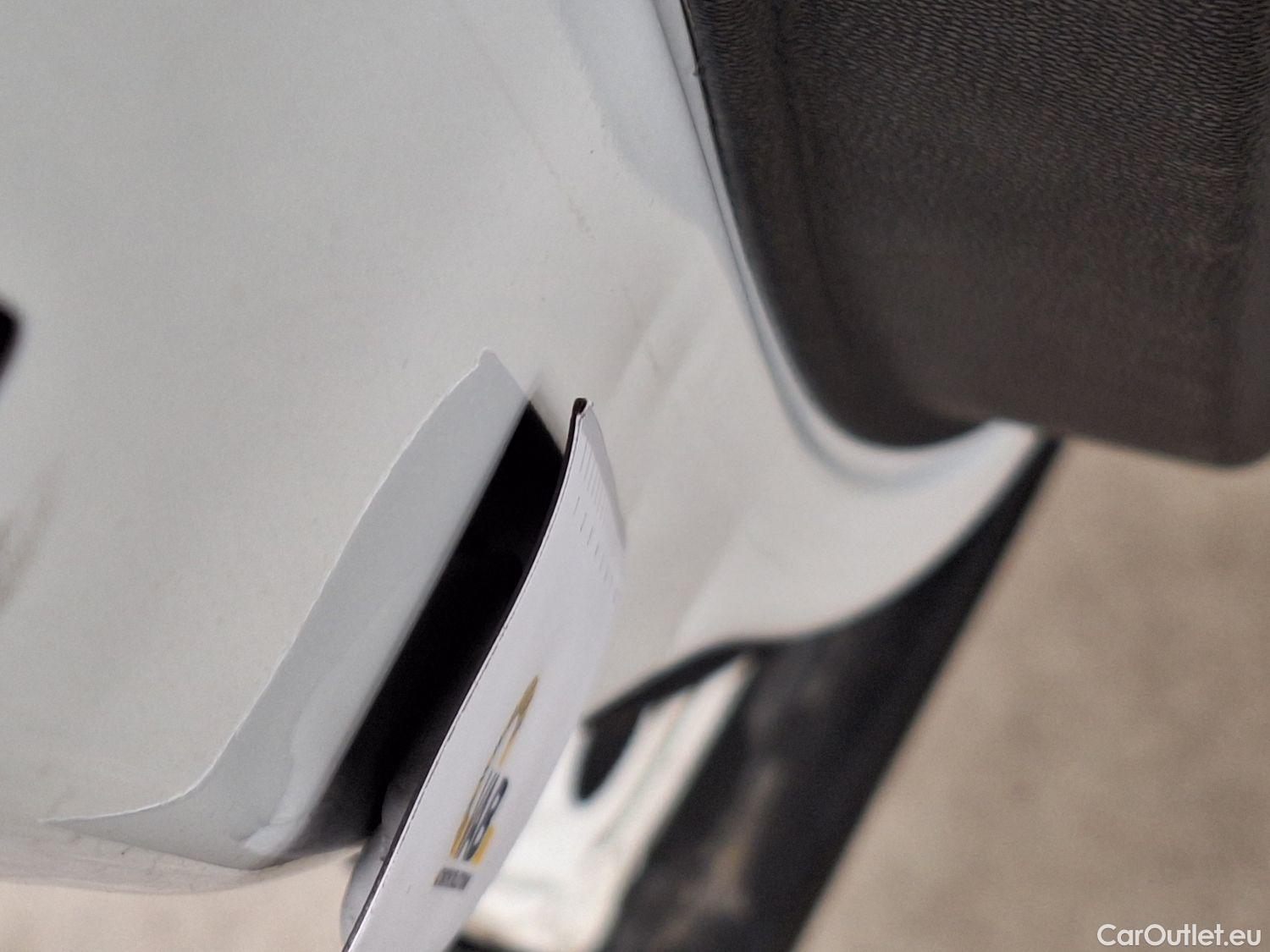  Peugeot  5008 Peugeot,  '16, Peugeot  1.5 BlueHDi 96kW S&S EAT8 GT Line 5d 7pl #30