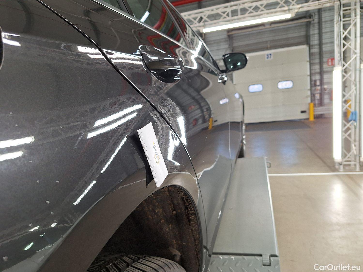  Mercedes  E-Klasse Mercedes, E-Class FL'20 PHEV, Mercedes-Benz  Berline E 300 de 4MATIC Bus #25