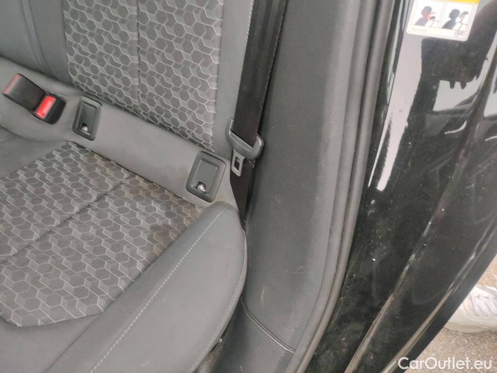  Audi  A1 Sportback AUDI A1 / 2018 / 5P / berlina con portón Sportback Adrenalin 30 TFSI 81kW (110CV)(SP) #21