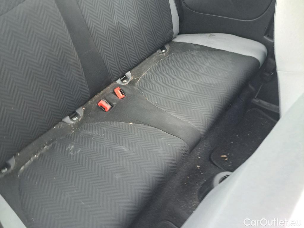  Fiat  500 FIAT  / 2015 / 3P / berlina con portón Pop 1.2 8v 51KW (69 CV) #18