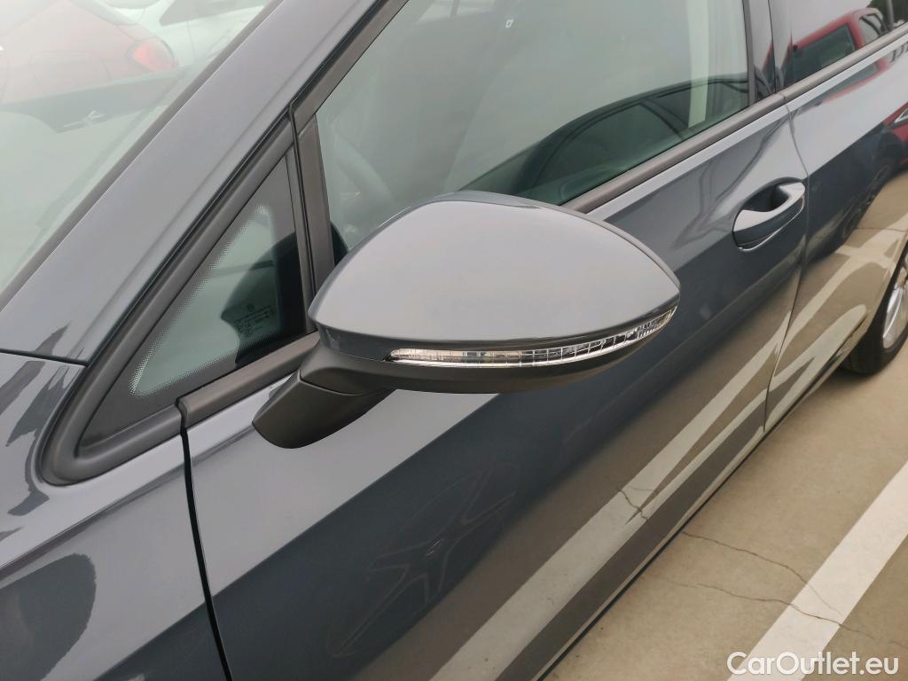  Volkswagen  Golf  VOLKSWAGEN / 2020 / 5P / berlina con portón Life 1.5 TSI 96kW (130CV) #16