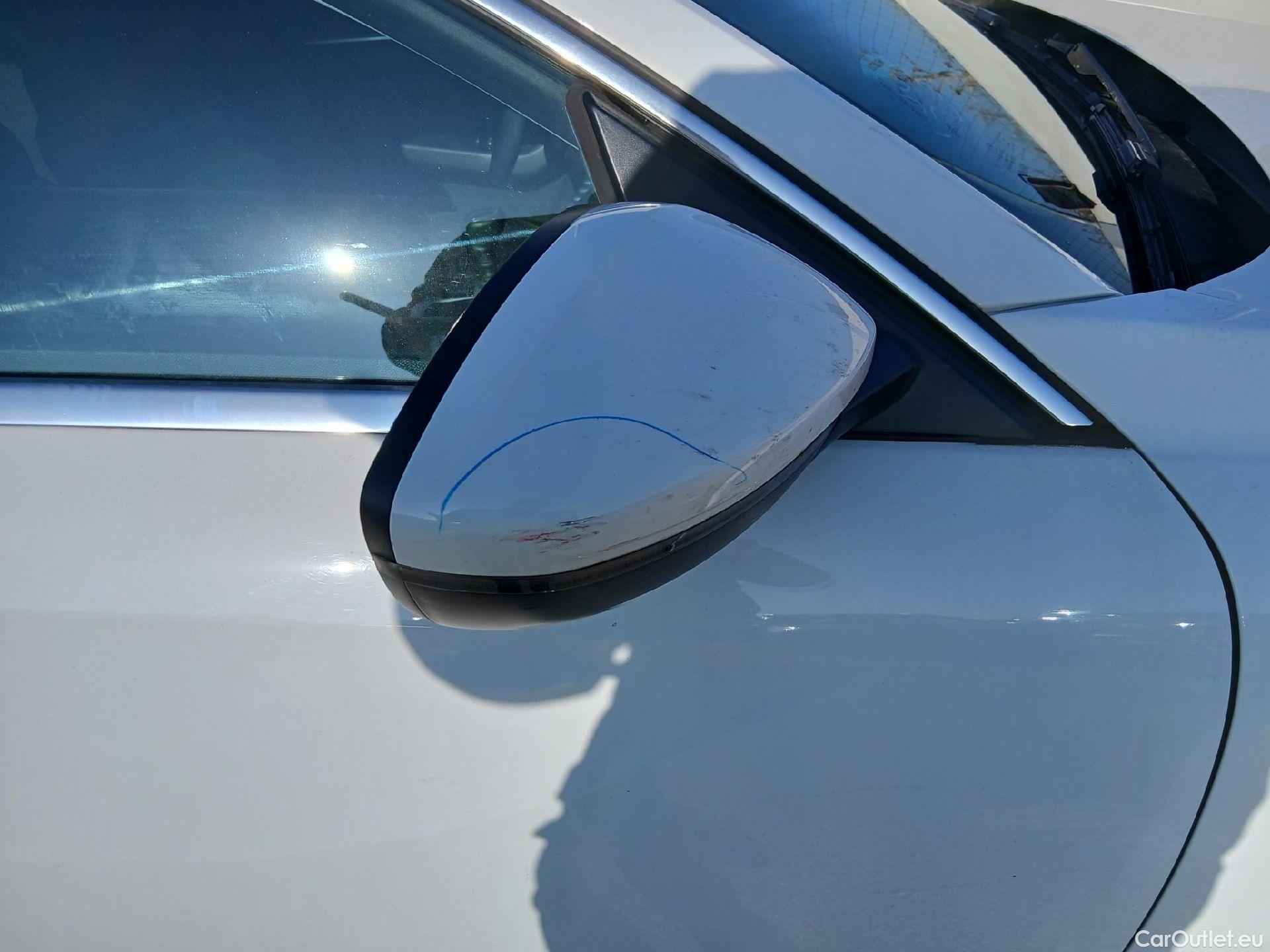  Peugeot  508 PEUGEOT  / 2018 / 5P / berlina con portón 5P Business Line BlueHDi 96kW S&S 6vel #43