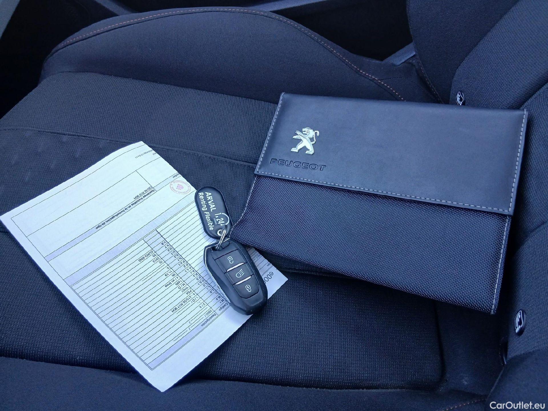  Peugeot  508 PEUGEOT  / 2018 / 5P / berlina con portón 5P Business Line BlueHDi 96kW S&S 6vel #2