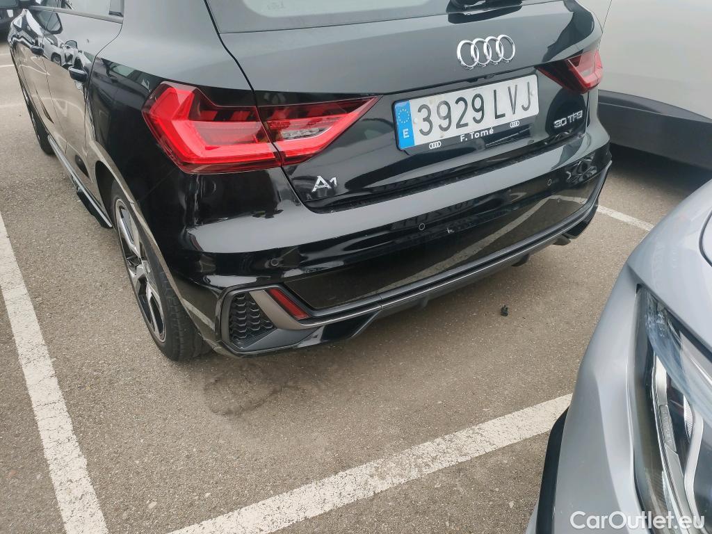  Audi  A1 Sportback AUDI A1 / 2018 / 5P / berlina con portón Sportback Adrenalin 30 TFSI 81kW (110CV)(SP) #27