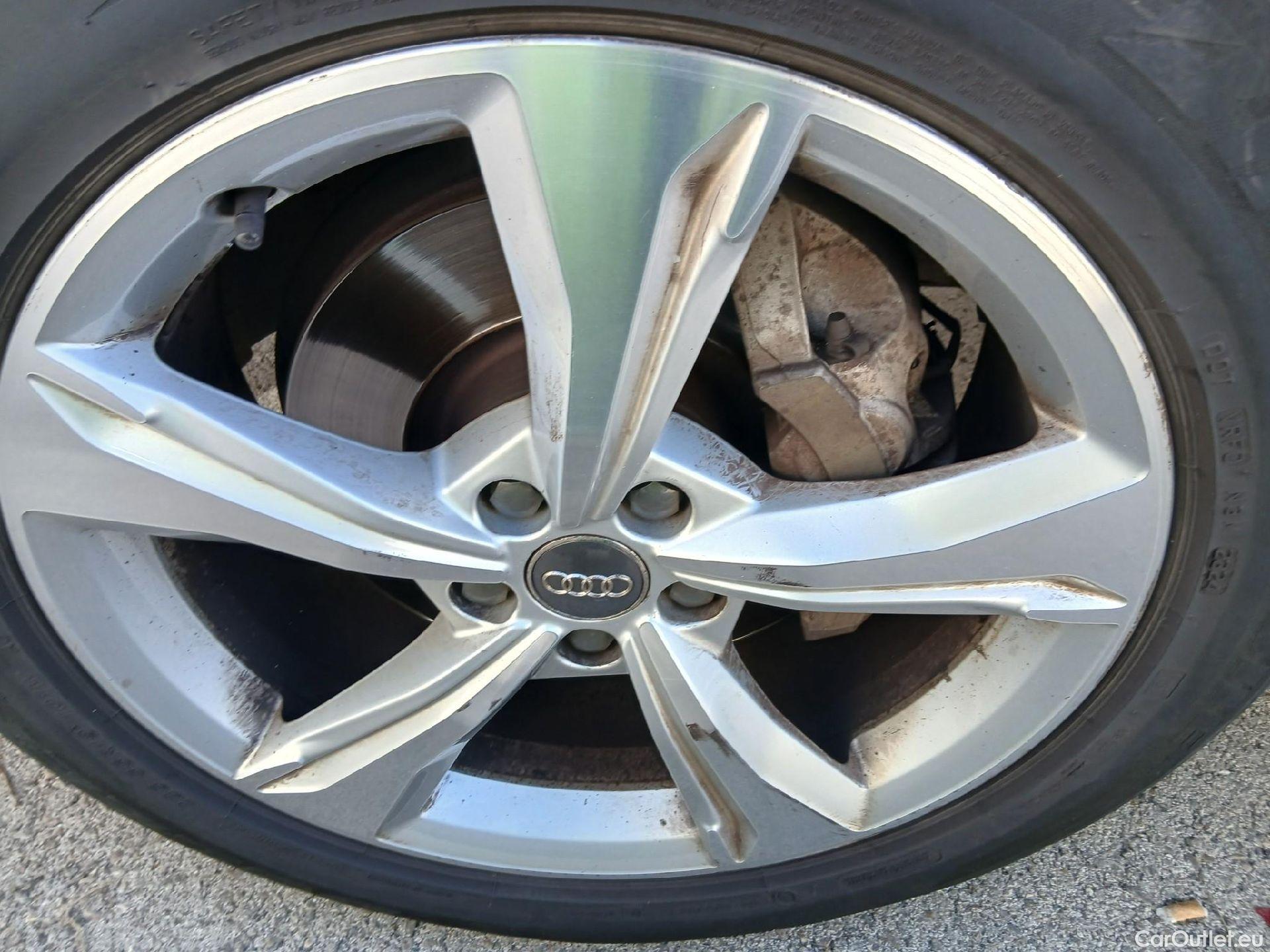  Audi  Q5 AUDI  / 2016 / 5P / todoterreno S line 40 TDI 140kW quattro S tronic #4