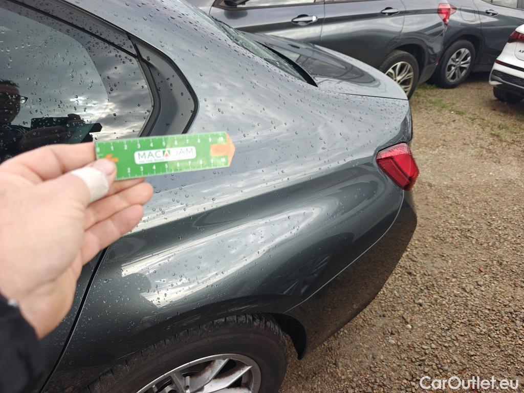  Bmw  Serie 3 BMW  / 2018 / 4P / sedán 318d Auto. #1