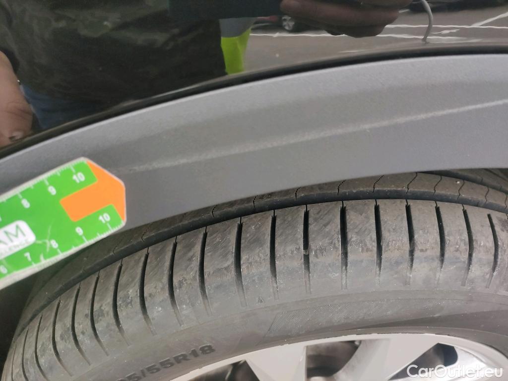  Audi  Q3 AUDI  / 2018 / 5P / todoterreno 45 TFSI e 180kW S tronic Advanced #32