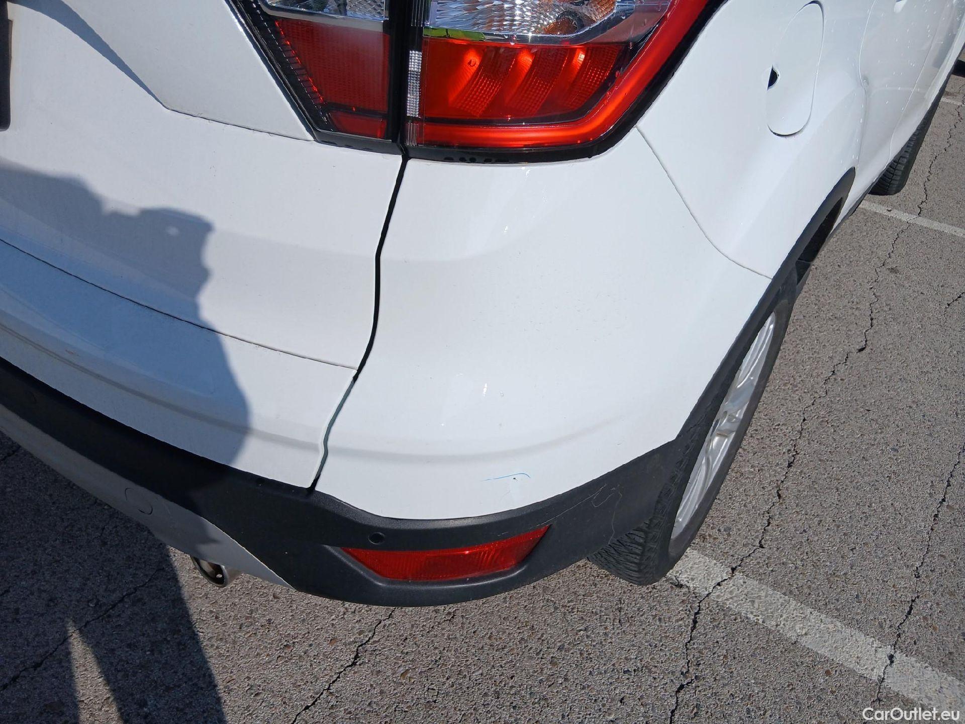  Ford  Kuga FORD  / 2016 / 5P / todoterreno 1.5 EcoBoost 88kW 4x2 Trend+ (CX) #11