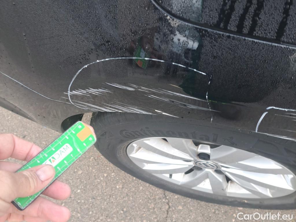  Volkswagen  Passat VOLKSWAGEN  / 2019 / 5P / familiar Variant Business 2.0 TDI 110kW #3