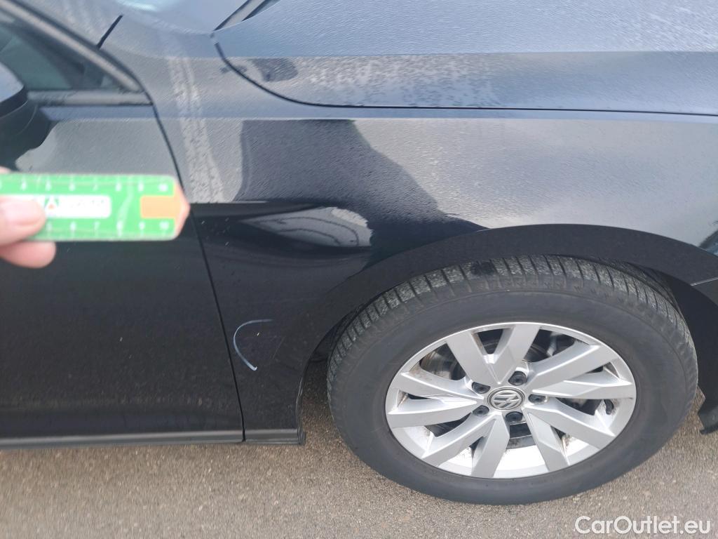  Volkswagen  Passat VOLKSWAGEN  / 2019 / 5P / familiar Variant Business 2.0 TDI 110kW #26