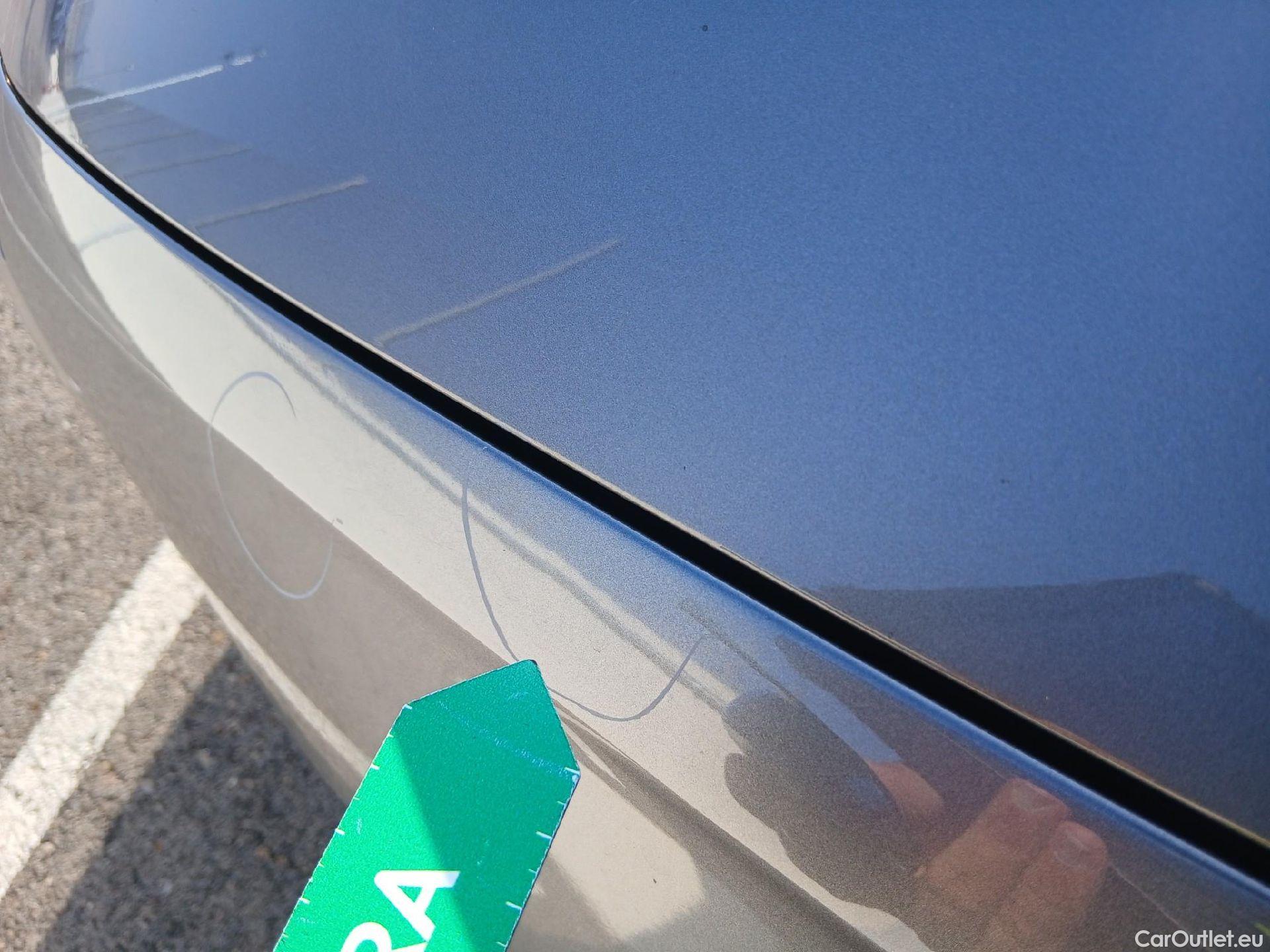  Mercedes  A-Klasse MERCEDES-BENZ Clase A / 2018 / 4P / sedán Sedán A 250 e #13