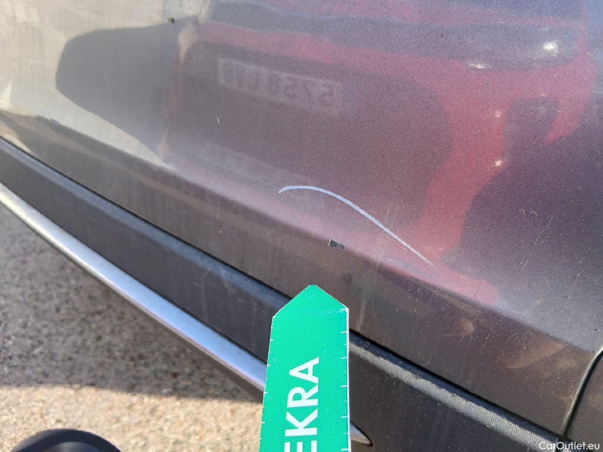  Mercedes  A-Klasse MERCEDES-BENZ Clase A / 2018 / 4P / sedán Sedán A 250 e #29