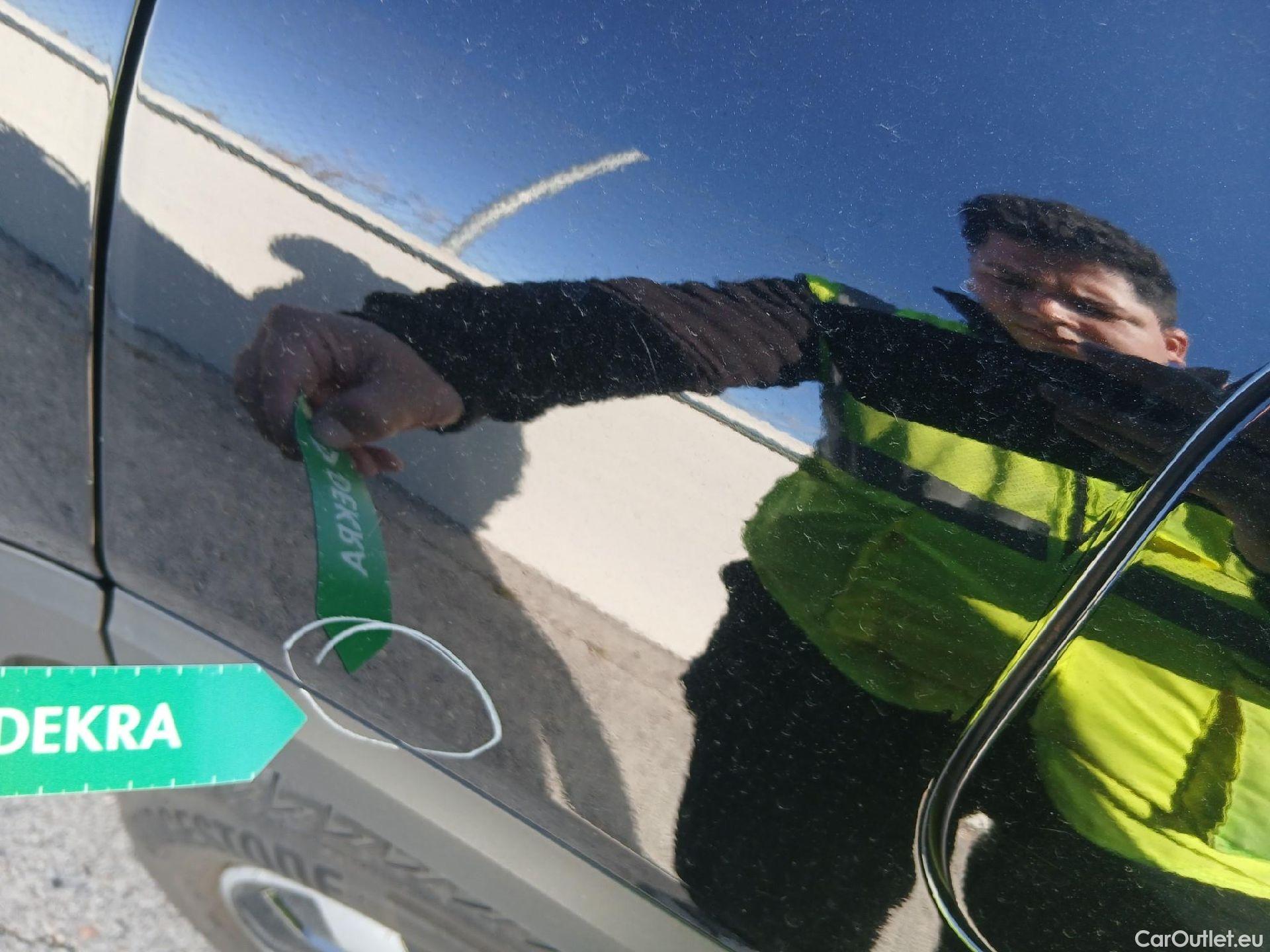  Mercedes  GLB MERCEDES-BENZ  / 2019 / 5P / todoterreno 2.0  200 D DCT 110KW (150CV) #12