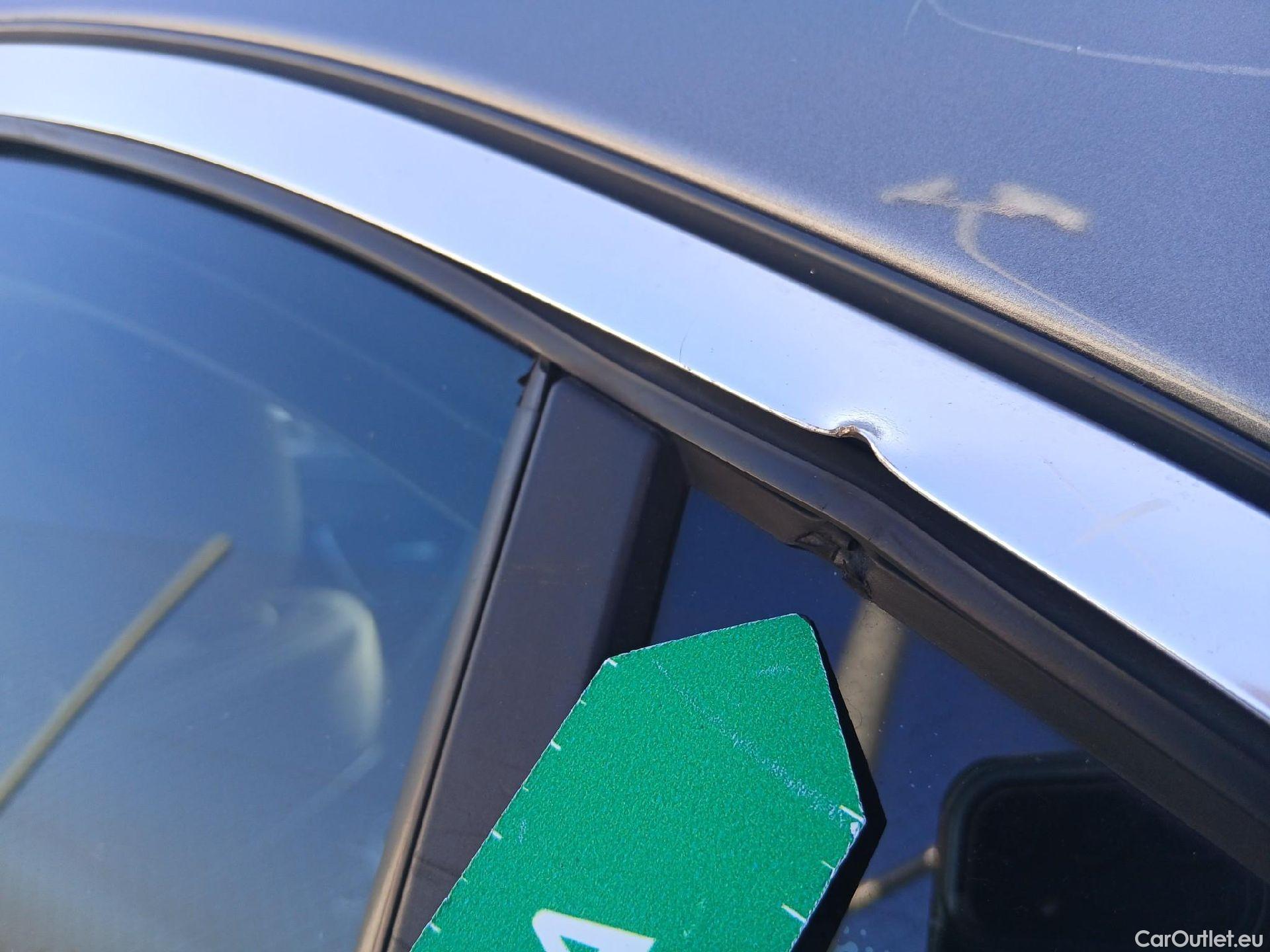  Mercedes  A-Klasse MERCEDES-BENZ Clase A / 2018 / 4P / sedán Sedán A 250 e #35