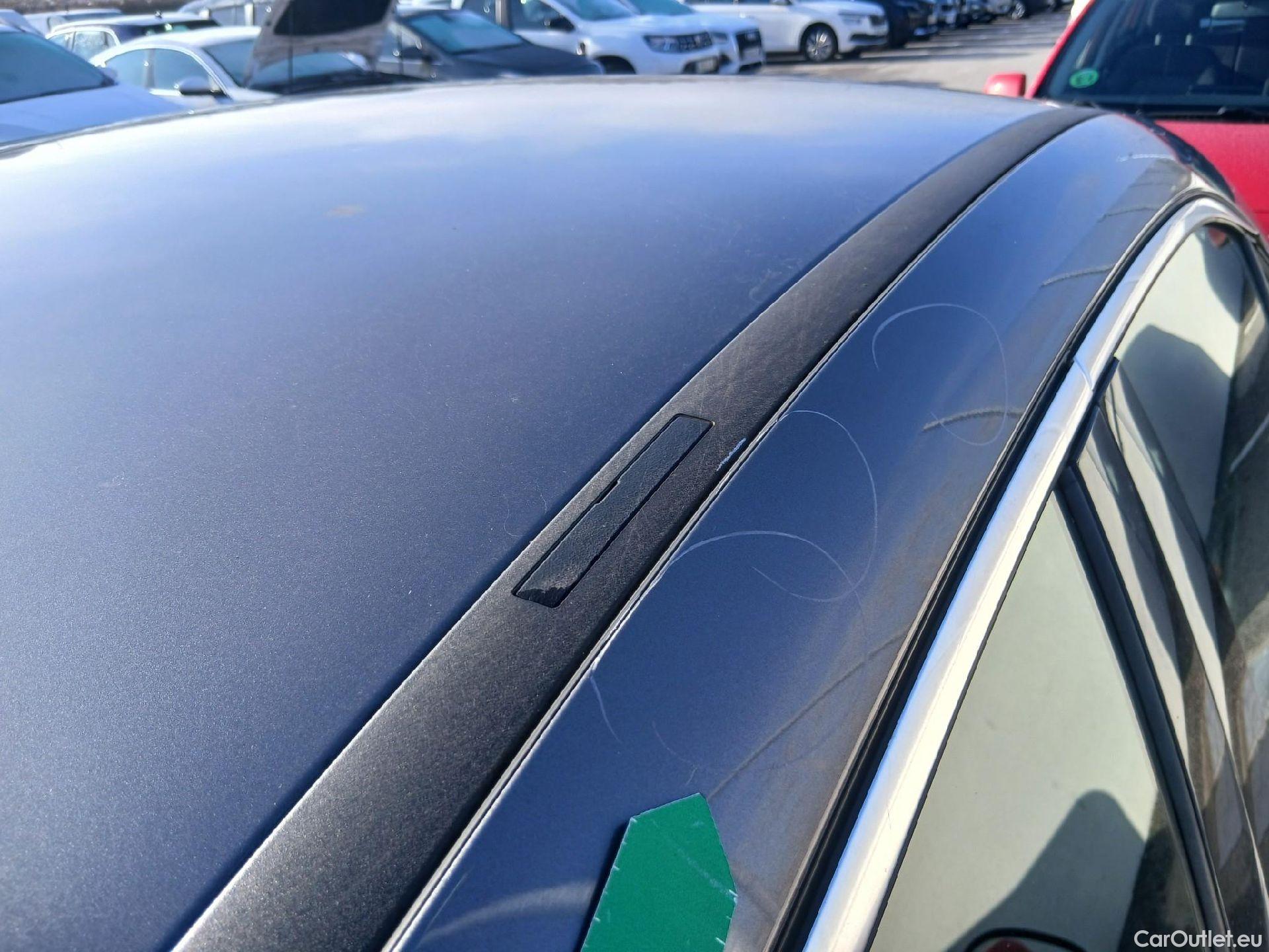  Mercedes  A-Klasse MERCEDES-BENZ Clase A / 2018 / 4P / sedán Sedán A 250 e #19