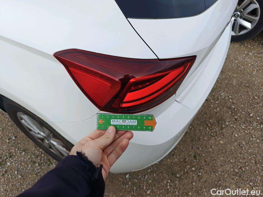  Seat  Ibiza SEAT  / 2017 / 5P / berlina con portón 1.0 TSI 81kW (110CV) Style Plus (AC) #19