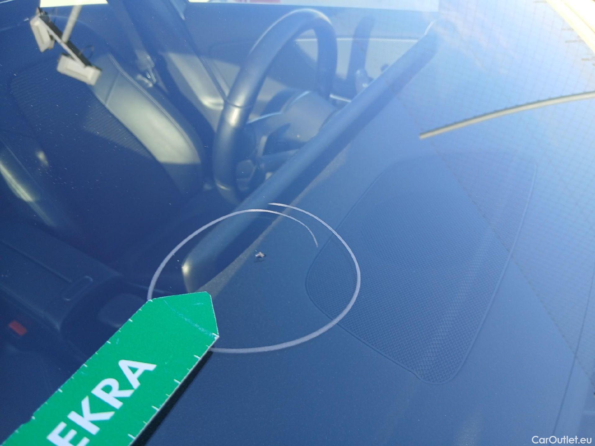  Mercedes  A-Klasse MERCEDES-BENZ Clase A / 2018 / 4P / sedán Sedán A 250 e #2