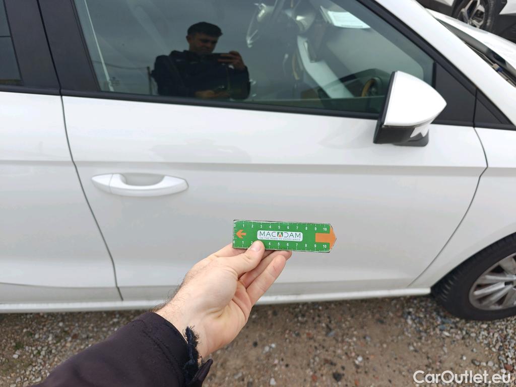  Seat  Ibiza SEAT  / 2017 / 5P / berlina con portón 1.0 TSI 81kW (110CV) Style Plus (AC) #5