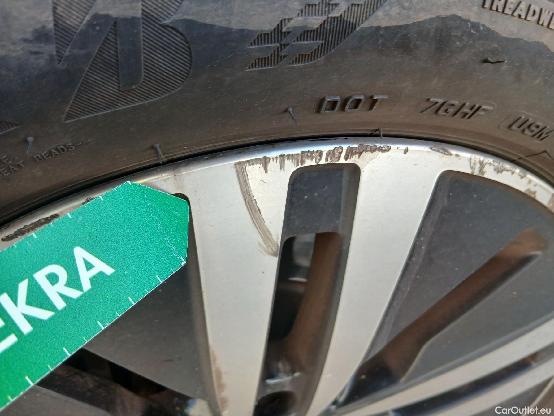  Mercedes  A-Klasse MERCEDES-BENZ Clase A / 2018 / 4P / sedán Sedán A 250 e #12