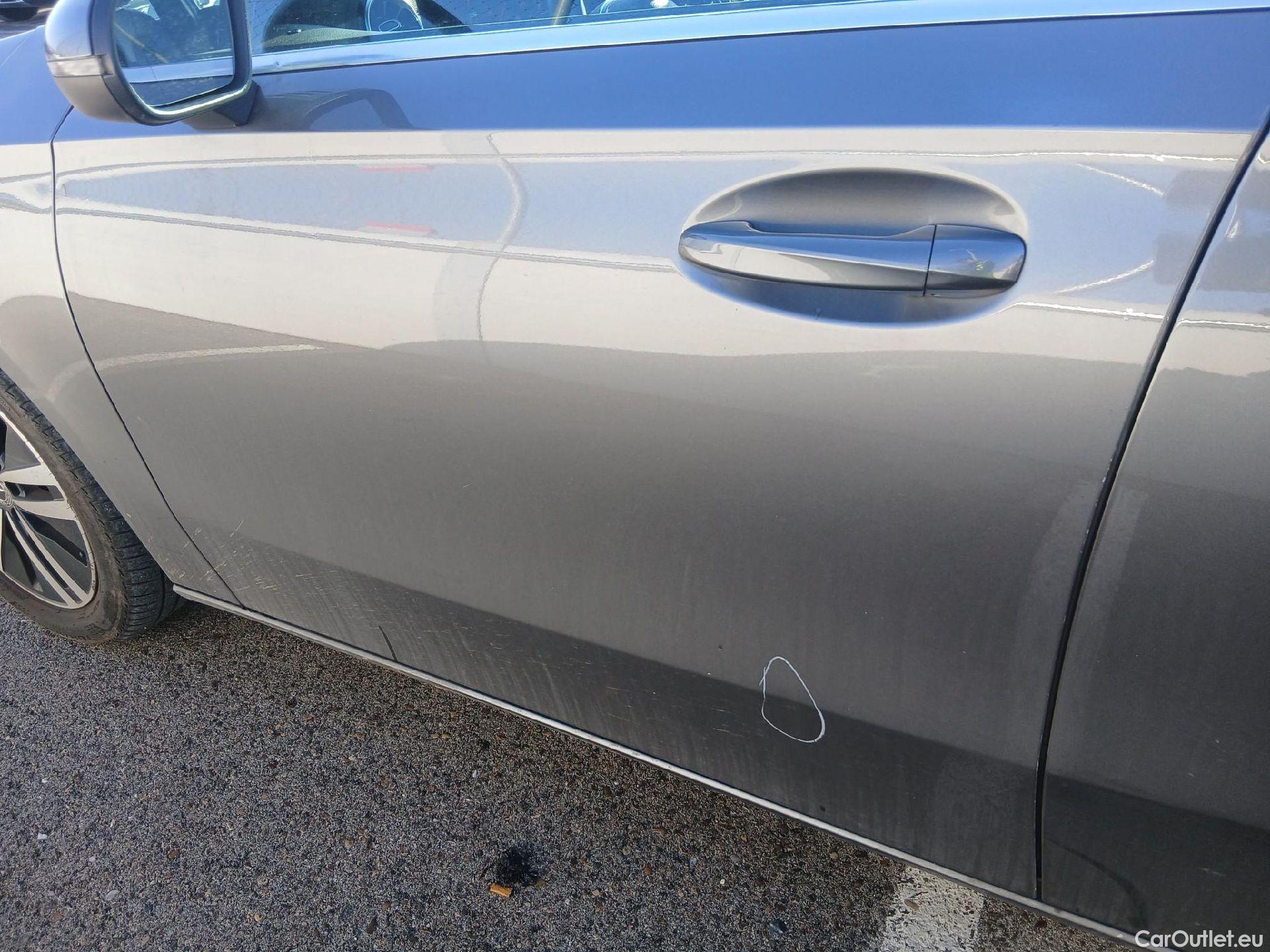  Mercedes  A-Klasse MERCEDES-BENZ Clase A / 2018 / 4P / sedán Sedán A 250 e #22