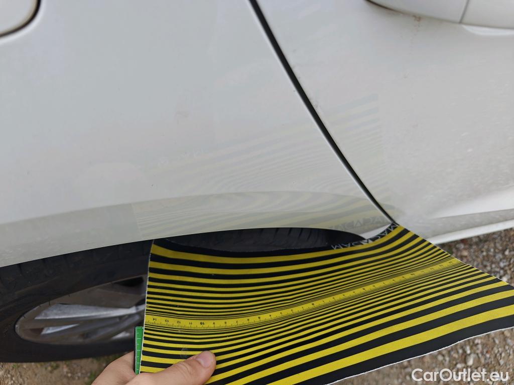  Seat  Ibiza SEAT  / 2017 / 5P / berlina con portón 1.0 TSI 81kW (110CV) Style Plus (AC) #4