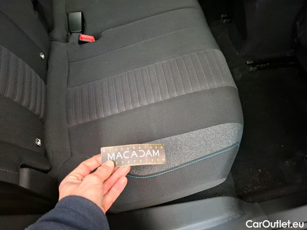  Peugeot  3008  II Active Pack 1.2 PureTech 130CV BVA8 E6d #18