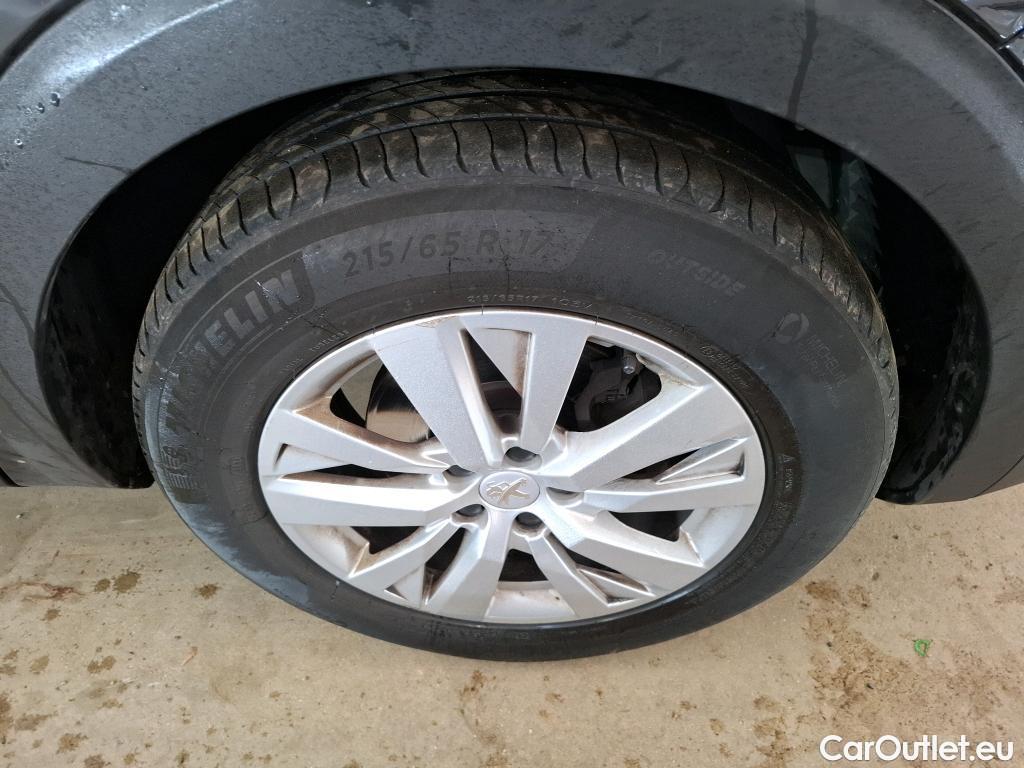  Peugeot  3008  II Active Pack 1.2 PureTech 130CV BVA8 E6d #28