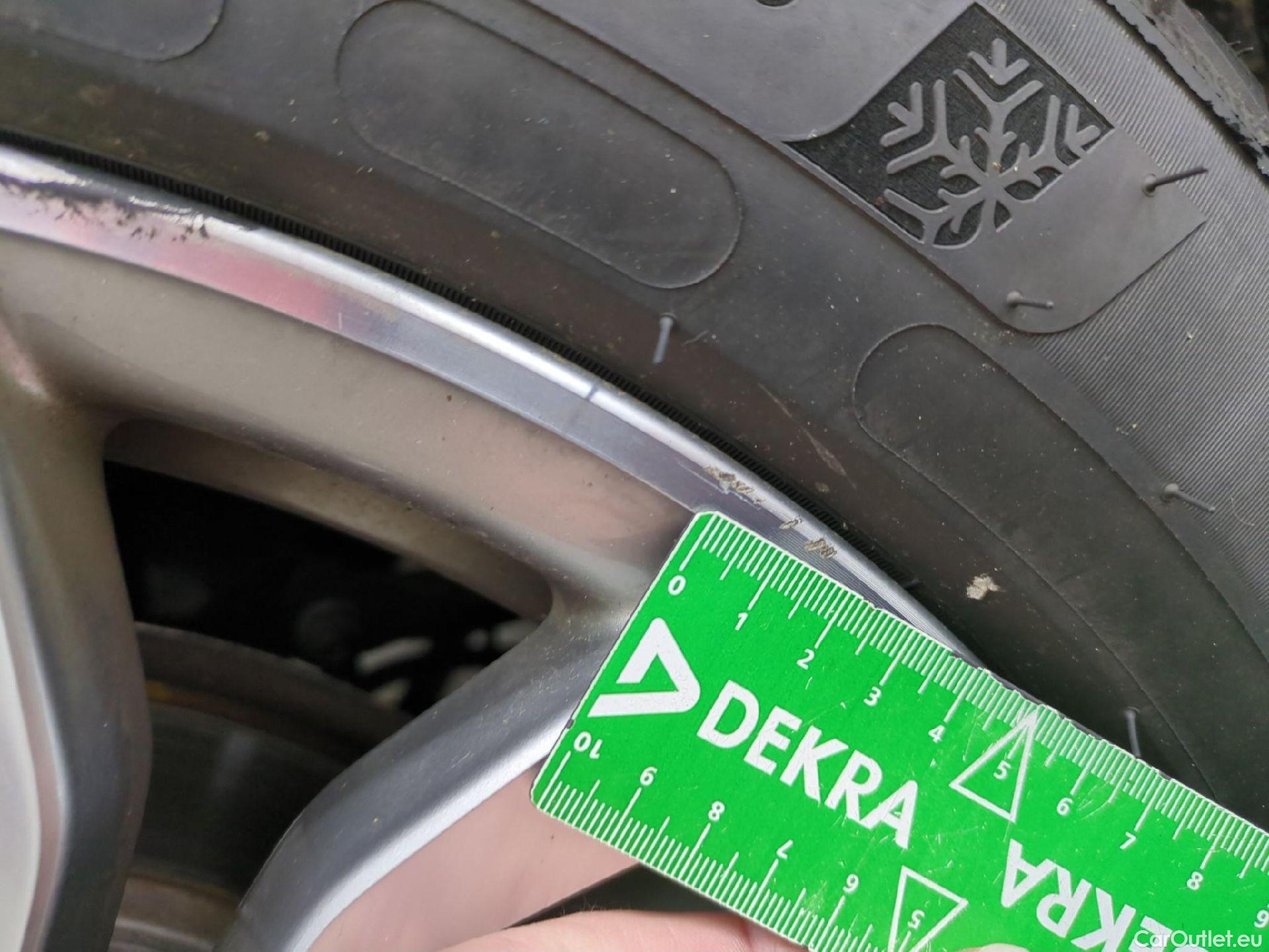  Bmw  X1 Série  sDrive18d Lounge 2.0 150CV BVA8 E6d #8