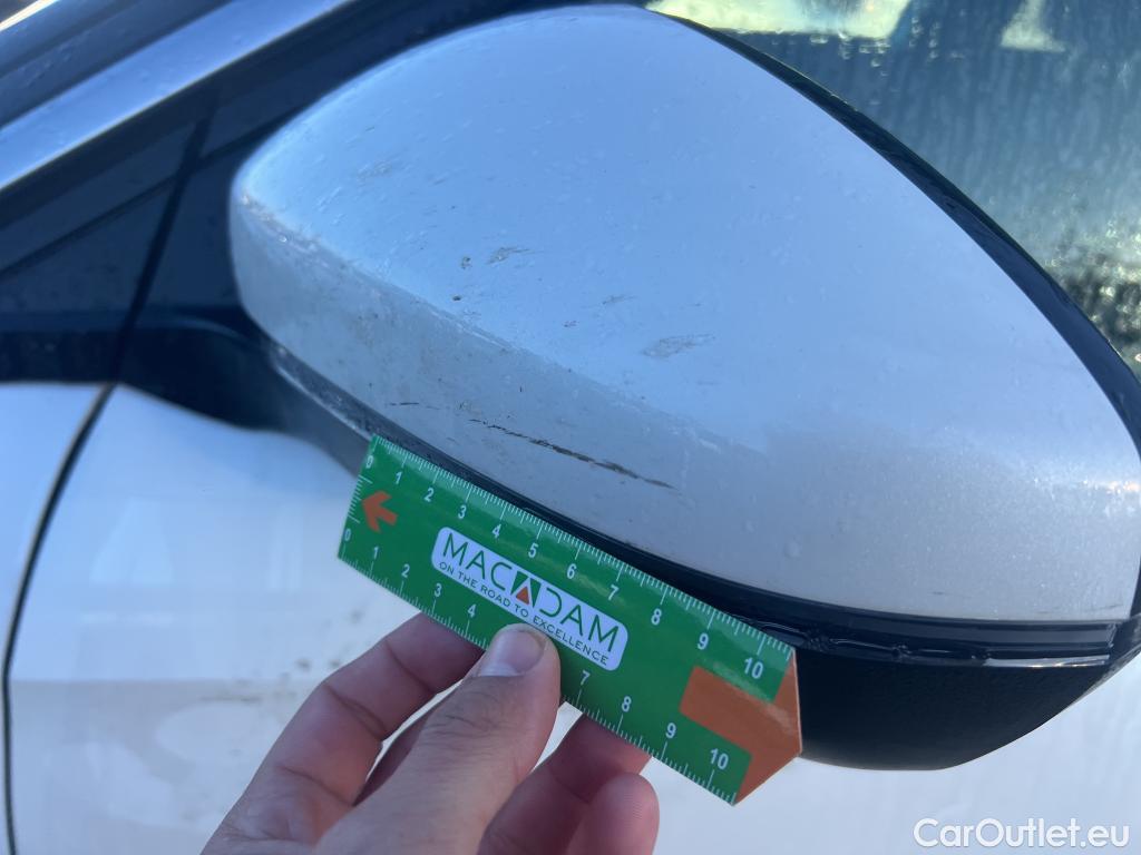  Peugeot  5008 PEUGEOT  / 2020 / 5P / todoterreno 1.5 BlueHDi 96kW S&S Roadtrip EAT8(SL)(SP) #21