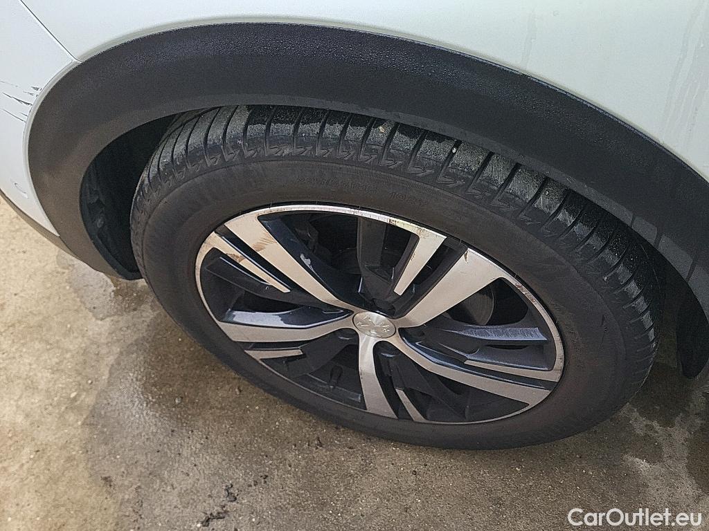  Peugeot  3008 PEUGEOT  / 2016 / 5P / todoterreno Allure BlueHDi 96kW (130CV) S&S EAT8 #1