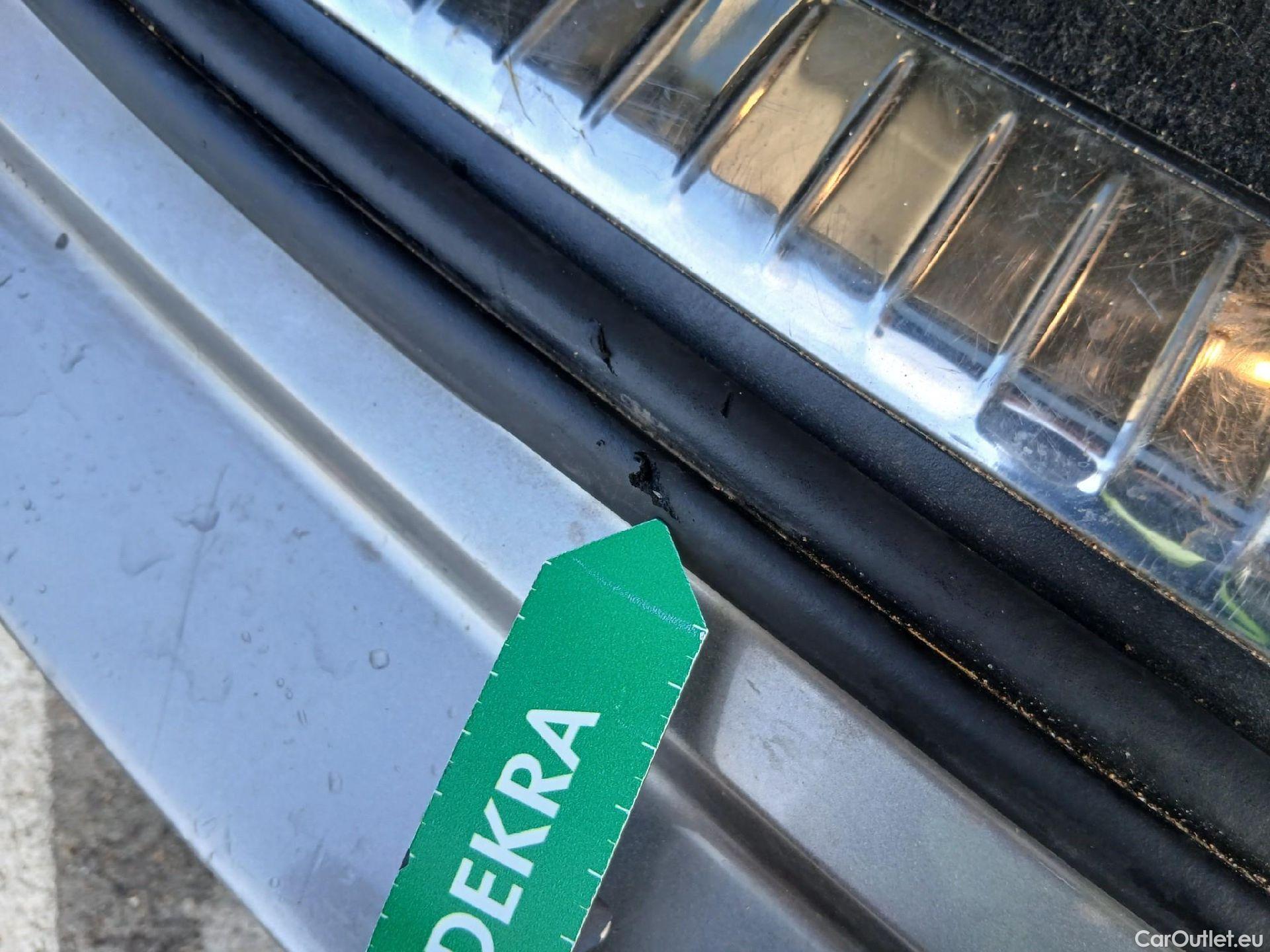  Mercedes  G-Klasee MERCEDES-BENZ GLE / 2018 / 5P / todoterreno GLE 350 de 4MATIC (Híbrido Enchufable) #24