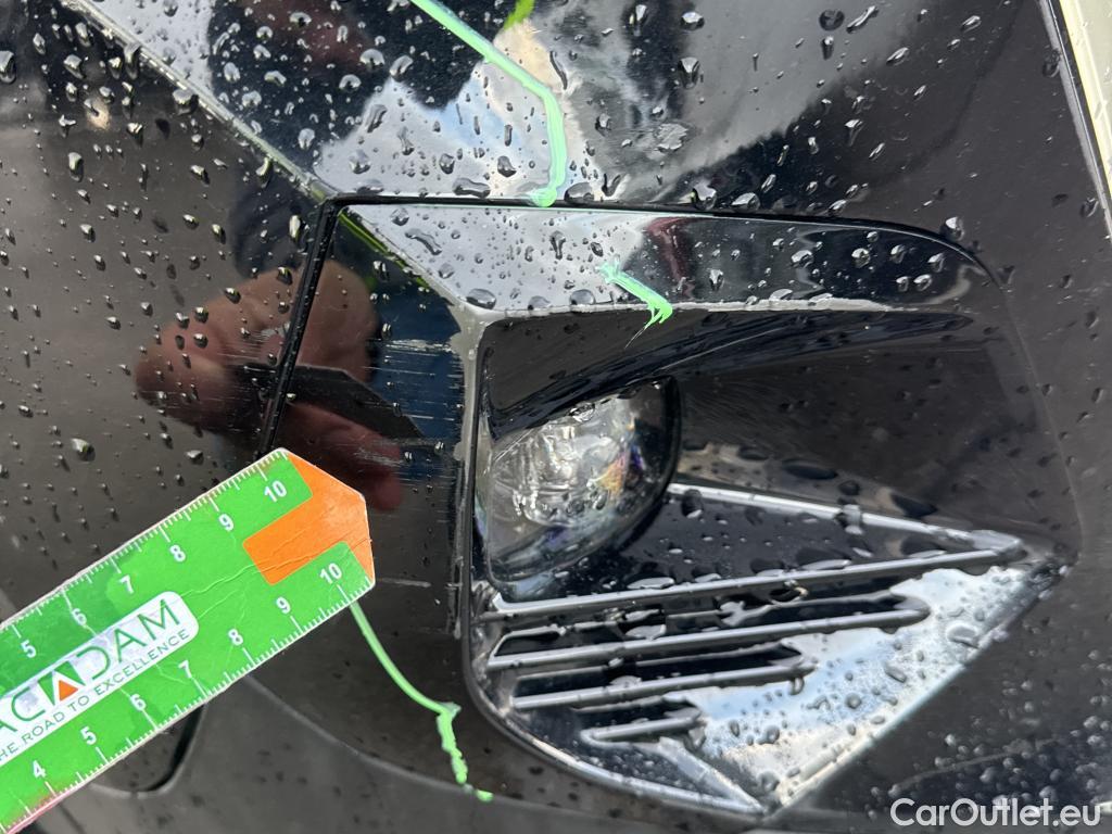  Peugeot  2008 PEUGEOT  / 2019 / 5P / todoterreno GT Pack Puretech 130 S&S EAT8 #49