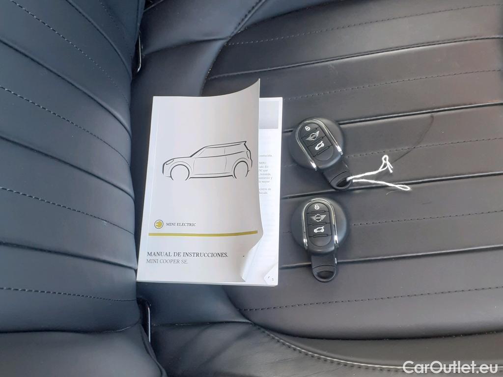  Mini  Mini   / 2021 / 3P / berlina con portón COOPER SE #13