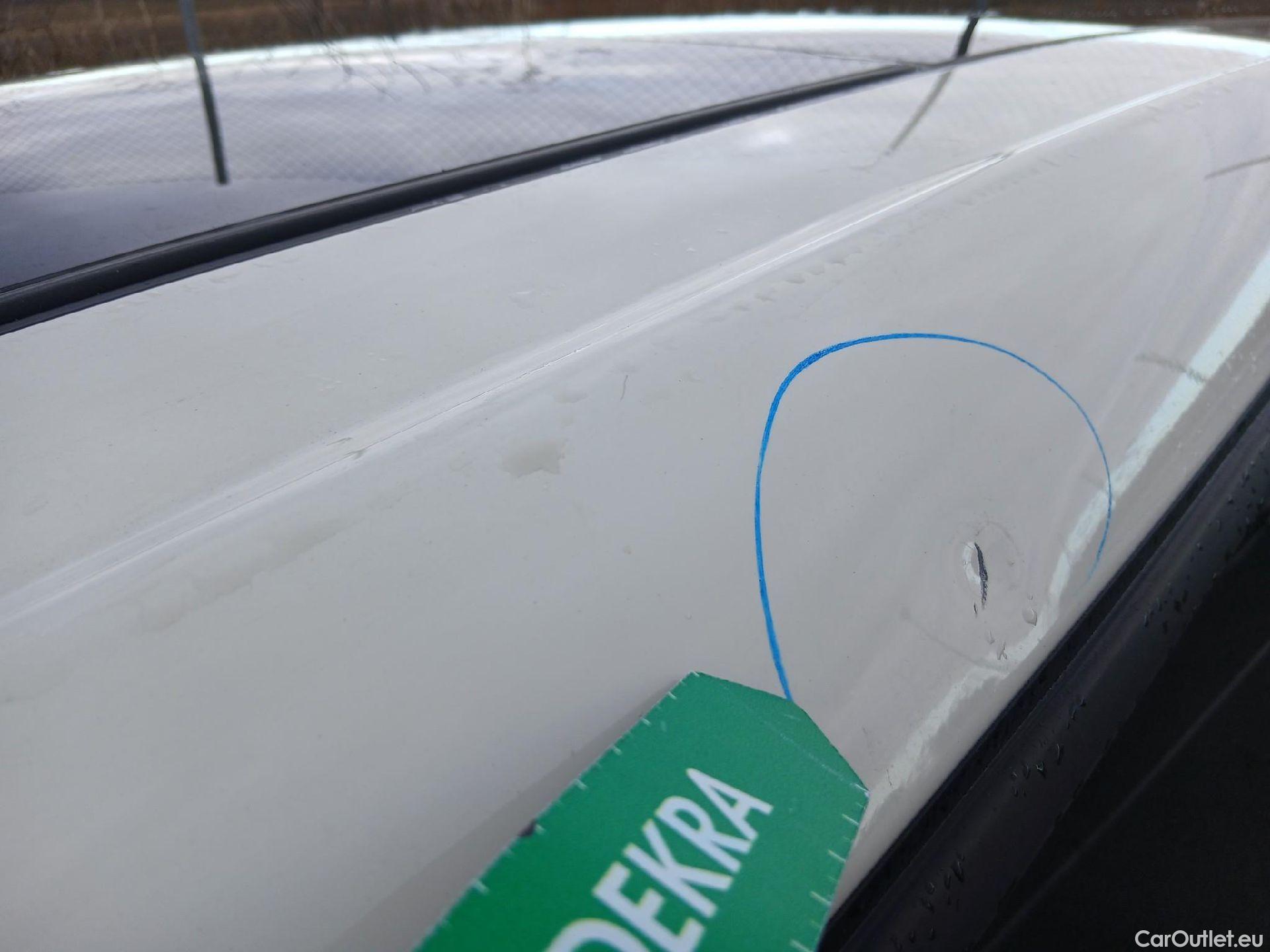  Mini  Cooper MINI MINI / 2014 / 5P / berlina con portón ONE 5 PUERTAS (CX) #29