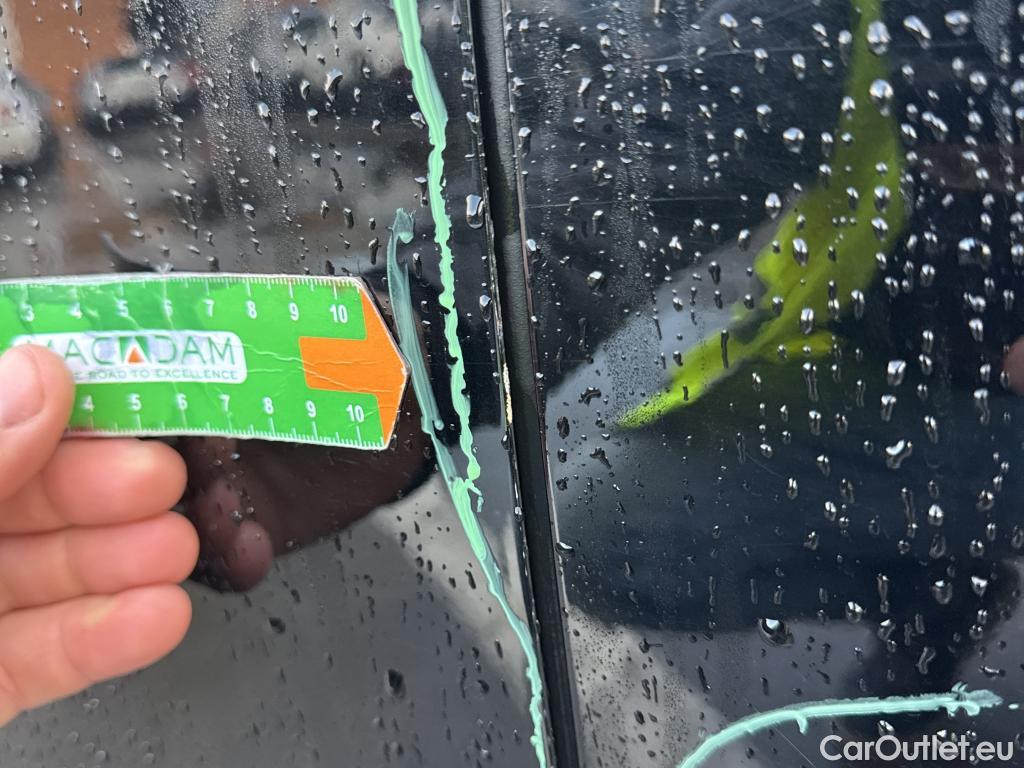  Peugeot  2008 PEUGEOT  / 2019 / 5P / todoterreno GT Pack Puretech 130 S&S EAT8 #16